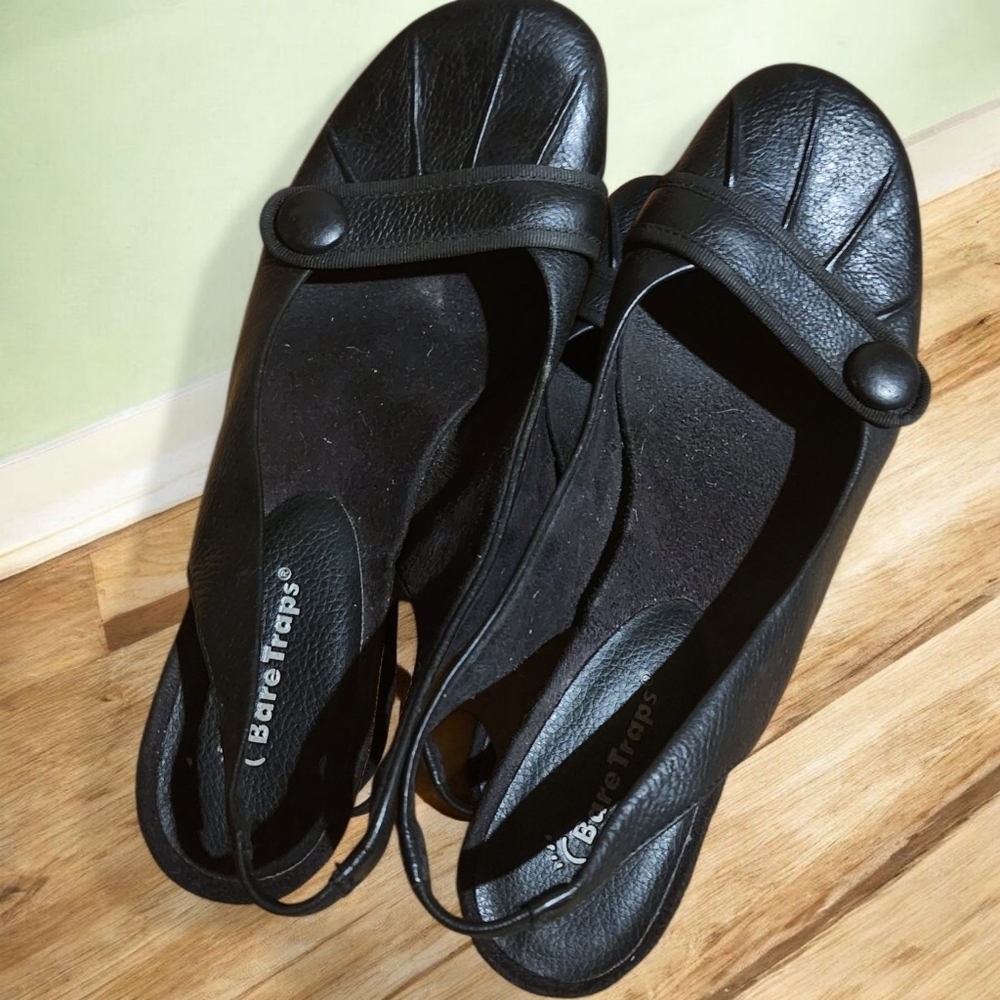 Bare Traps Black Slingback Flat Strappy Sandals